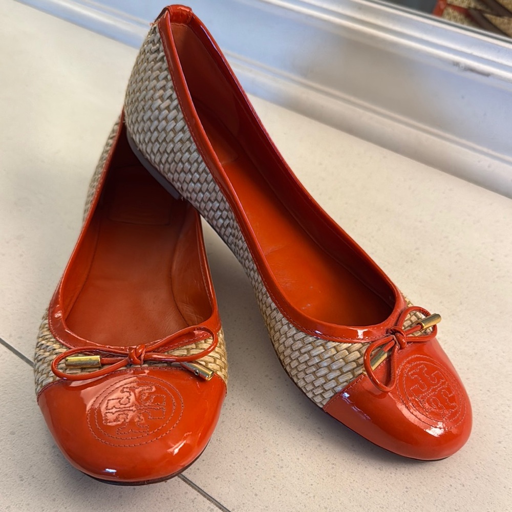 Tory Burch Orange and Tan Women's Flats - Picture 1 of 4